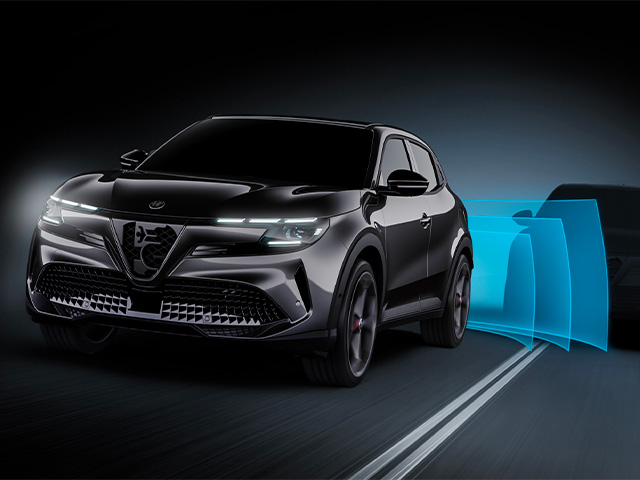 Alfa Romeo Junior - Junior Ibrida 2024 ADAS - Toter-Winkel-Uberwachung