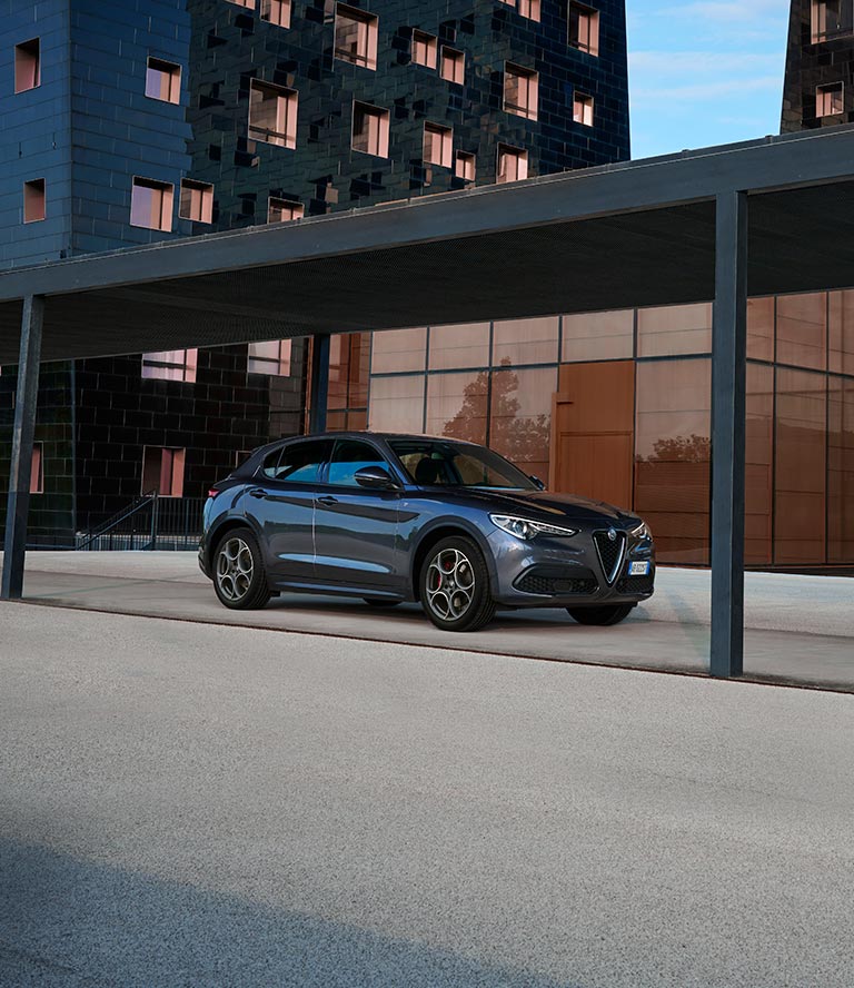 Alfa Romeo Stelvio Der neue SUV Alfa Romeo AT